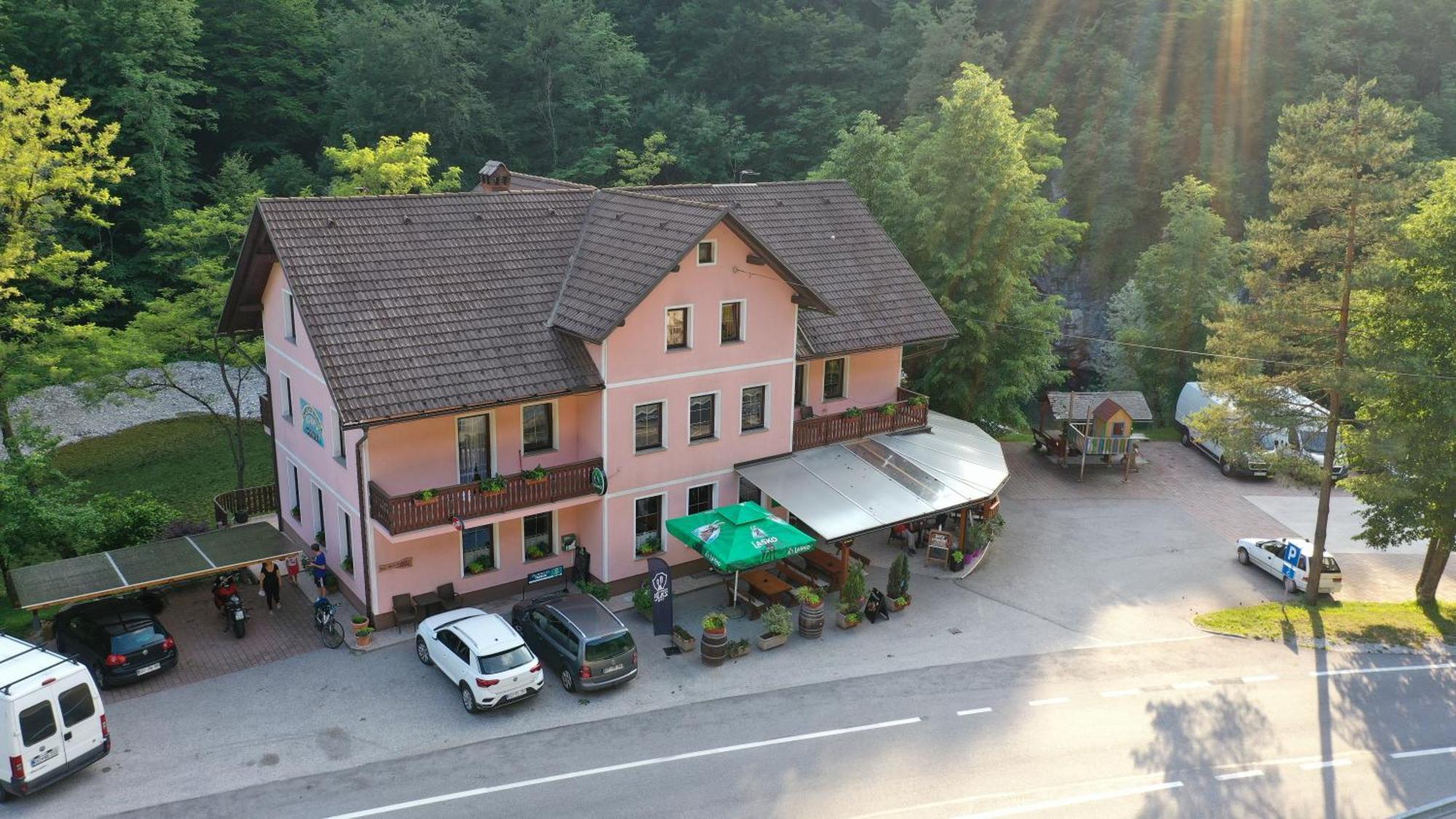 Okrepcevalnica Kurn'K Bed & Breakfast Cerkno Dış mekan fotoğraf